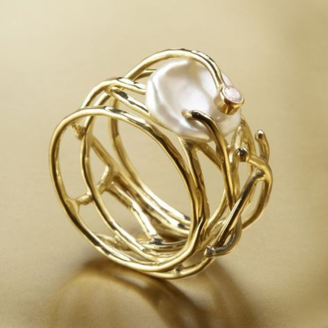 Samira Pearl Ring in Gold