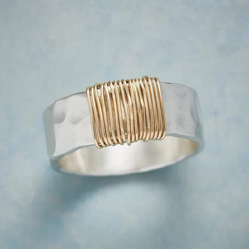 Golden Ring in Gold