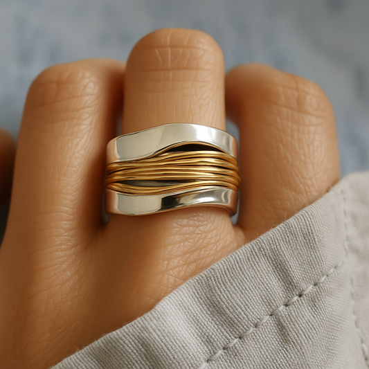 Golden Ring in Gold