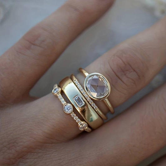 Lily Ring in Gold