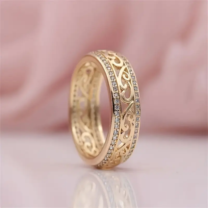 Hollow Ring in Gold